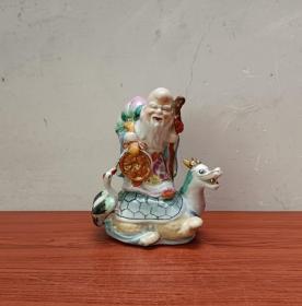 造型罕见的龙龟寿星瓷塑小摆件