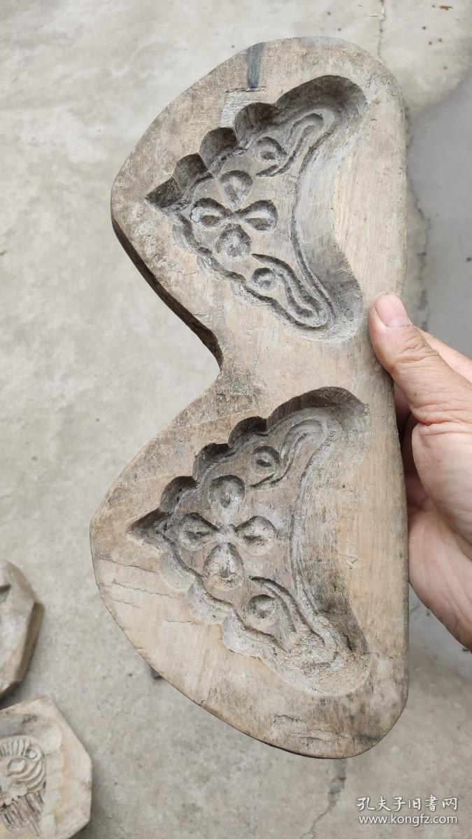 厘米_木质印模;瓦当模具一个连体双模花卉图案长30厘米_孔夫子旧书网
