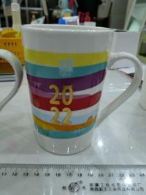 德运牛奶纪念水杯，彩虹杯，2022年牛奶纪念杯，少见，单个价