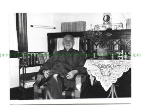 现代著名翻译家 李霁野亲笔签名，1983年八十诞辰，原版老照片