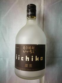 洋酒瓶收藏：亦竹深薫日本燒酒空酒瓶（2010年）