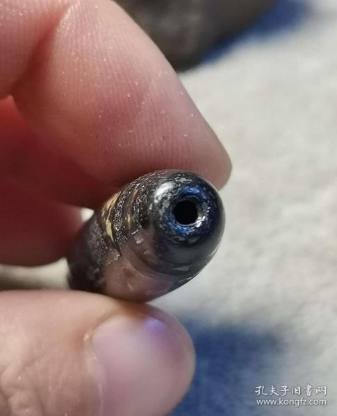 4982 藏传 镶蚀 双水纹 老天珠