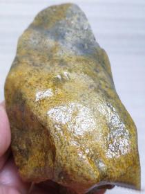 “青蛙仔化石”独特，化石原石，极品“鱼仔”奇石化石原石，“青蛙仔化石”极品大海深处“多子多孙”仔原石，非常稀有，罕见，可遇不可求，籽型饱满规整，老皮包浆无伤无裂，化石主体结构纹理清晰，黑白色彩分明，收藏级，包浆醇厚，沁色自然，极高收藏价值，极为稀有、罕见，可遇不可求，值得永久收藏
