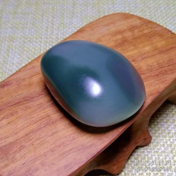 紫绿玛瑙,极品紫绿玛瑙,盐源玛瑙,温润如玉,绿色极品,绿色代表生命和