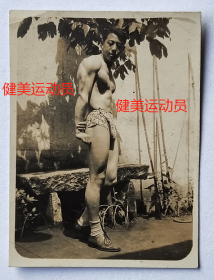 老照片：体育运动——健美运动员——孙明生，1954年，看背题 【桐阴委羽系列】