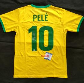 "球王" 贝利 亲笔签名巴西国家队球衣 由三大签名鉴定公司之一Beckett（BAS）鉴定