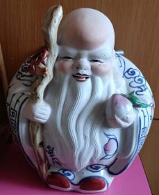 上世纪八，九十年代景德镇雕塑瓷厂“寿星献寿”瓷像