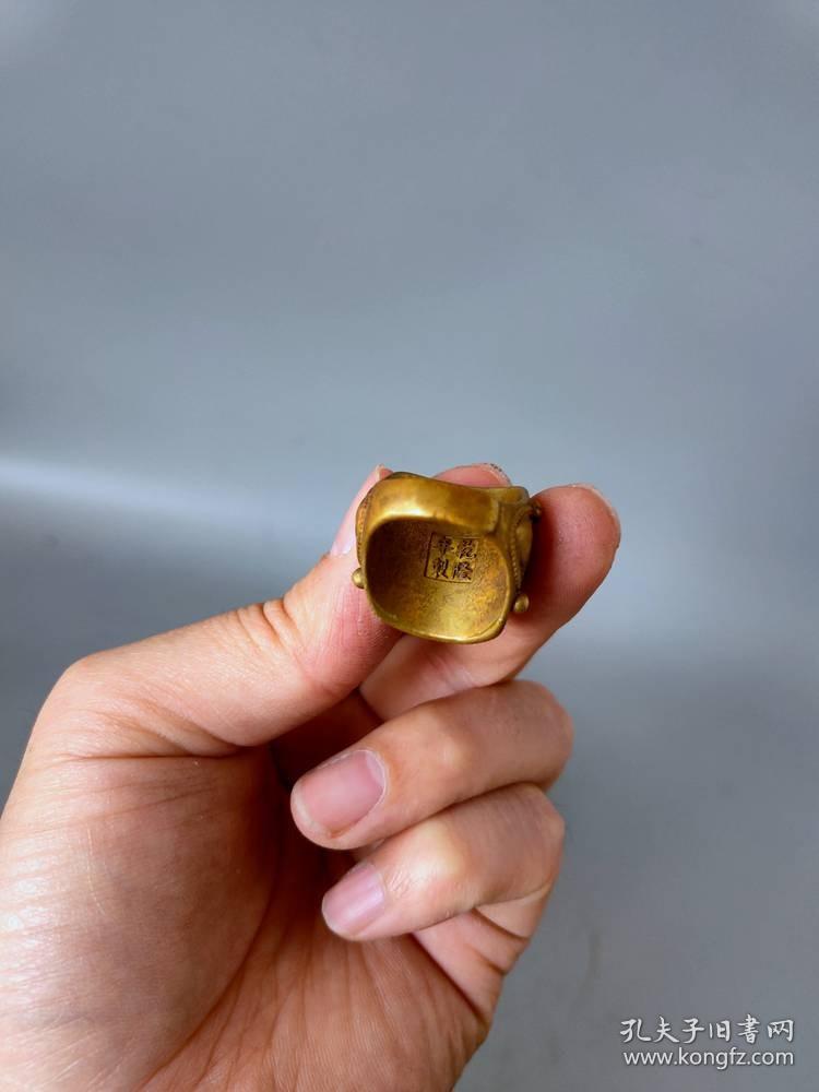 大清乾隆年制老种翡翠戒指