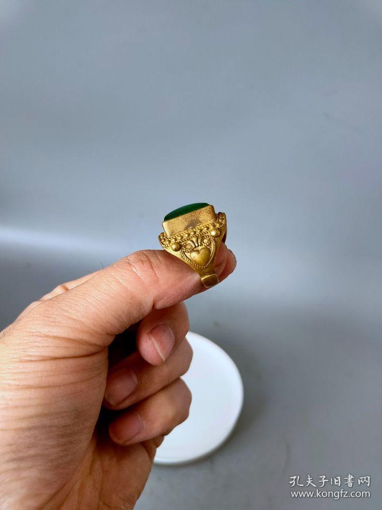 大清乾隆年制老种翡翠戒指