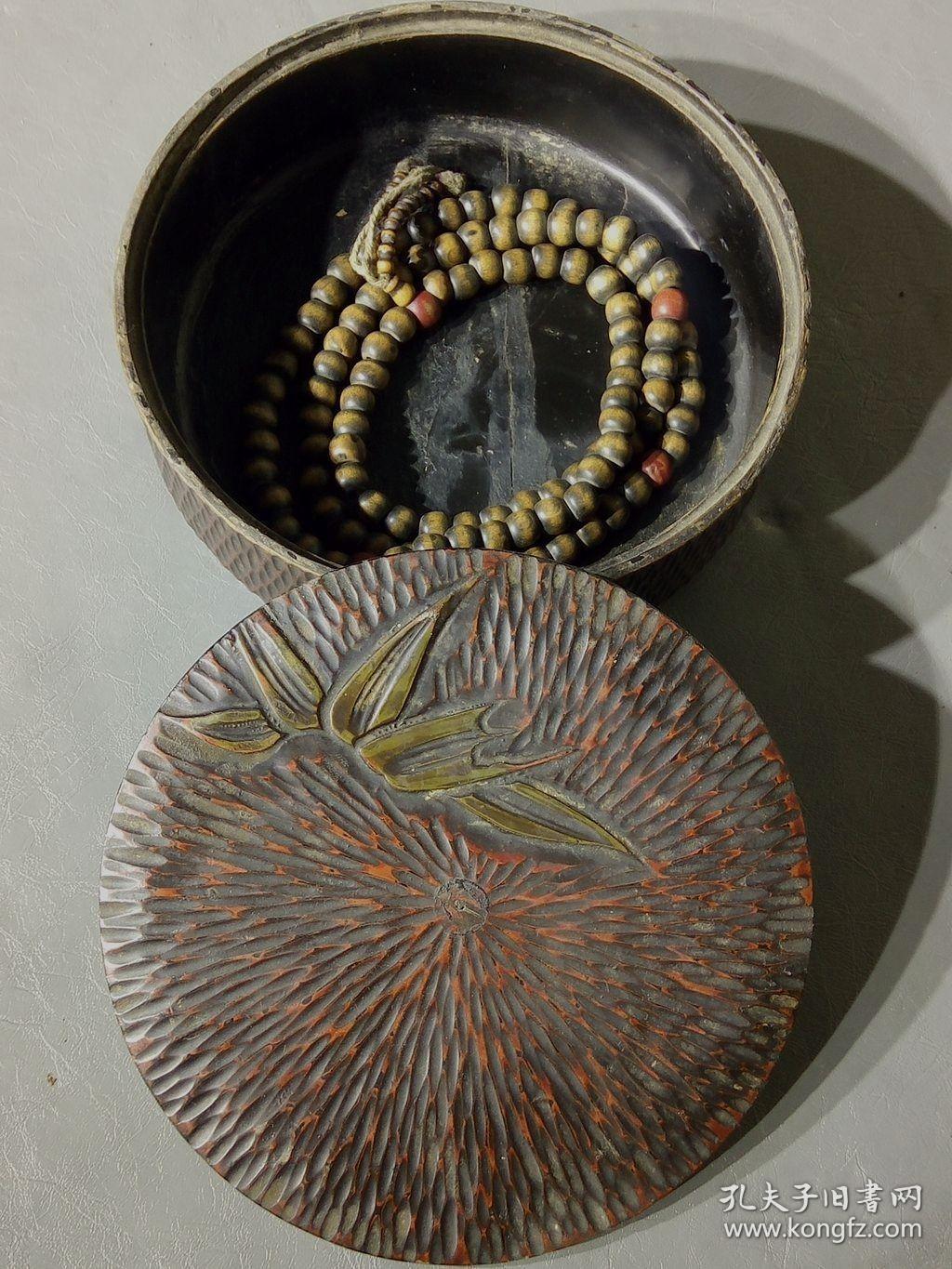 清代漆器朝珠盒