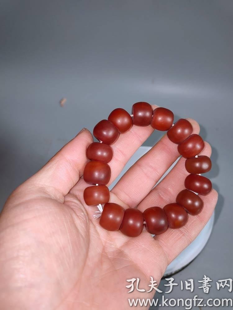 清代传世老南红玛瑙手串