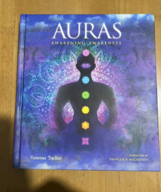 Auras: Awakening Awareness 光环：觉醒意识 精装英文版