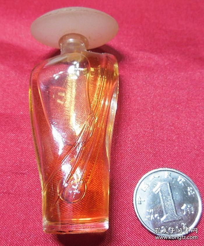 旧瓶90年代香港购正品小样版香水带原装香液带斗笠帽女士状玻璃瓶子保