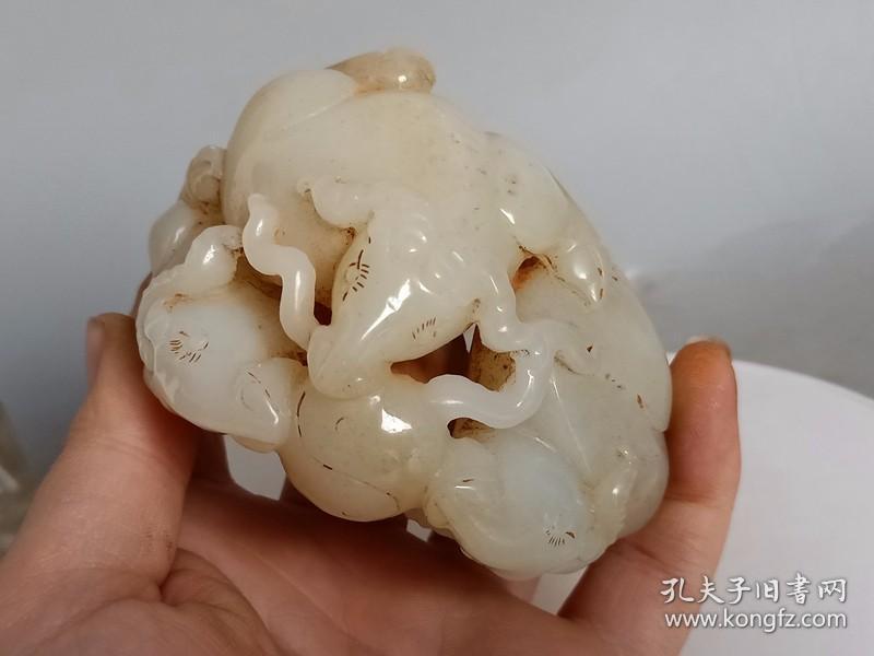 乡下收的清代白玉和田玉三阳开泰手把件