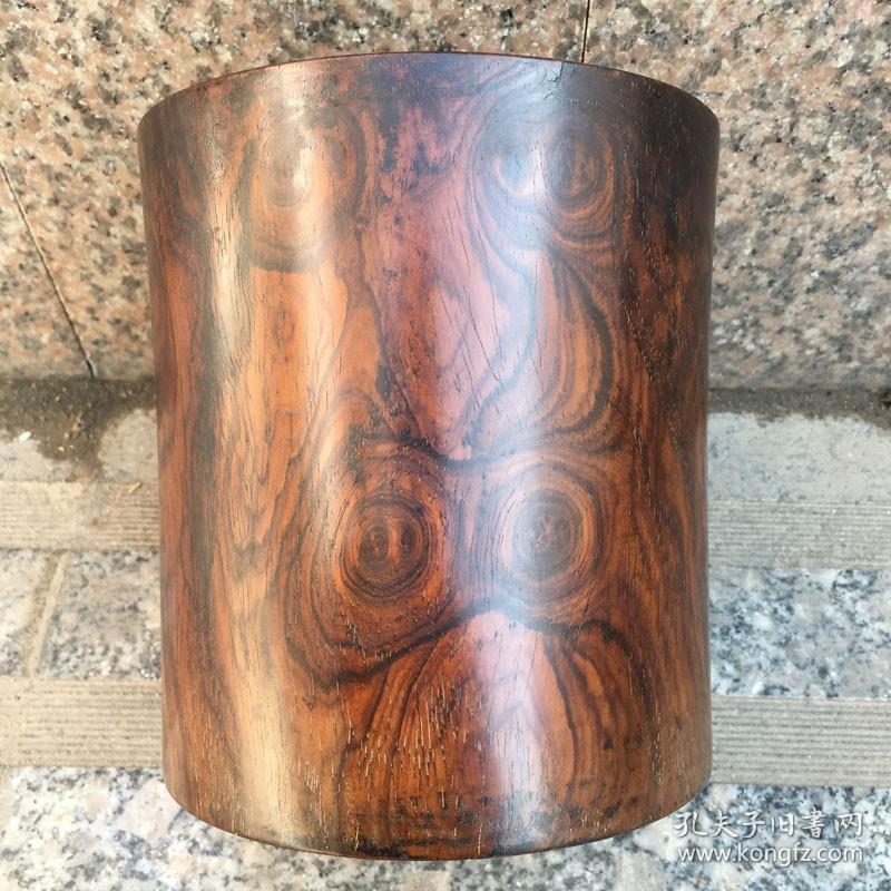 清代海南黄花梨满鬼脸素面笔筒一件