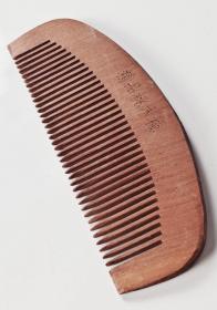 802022-01-16上书怀旧木梳一只作者:不详出版时间:不详装帧:其他zhang