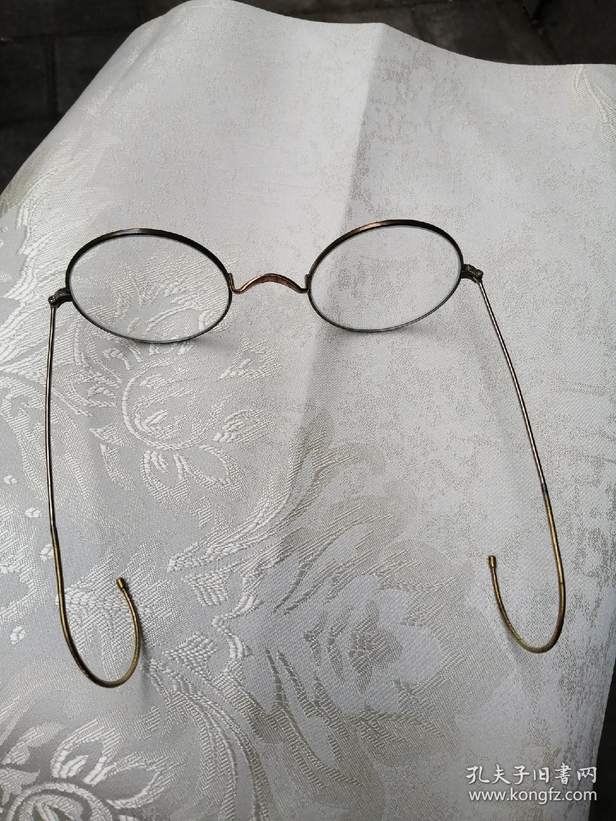 清未民初铜包金金丝眼镜,18k的眼镜,平光,收藏或自己带都是不错的选择