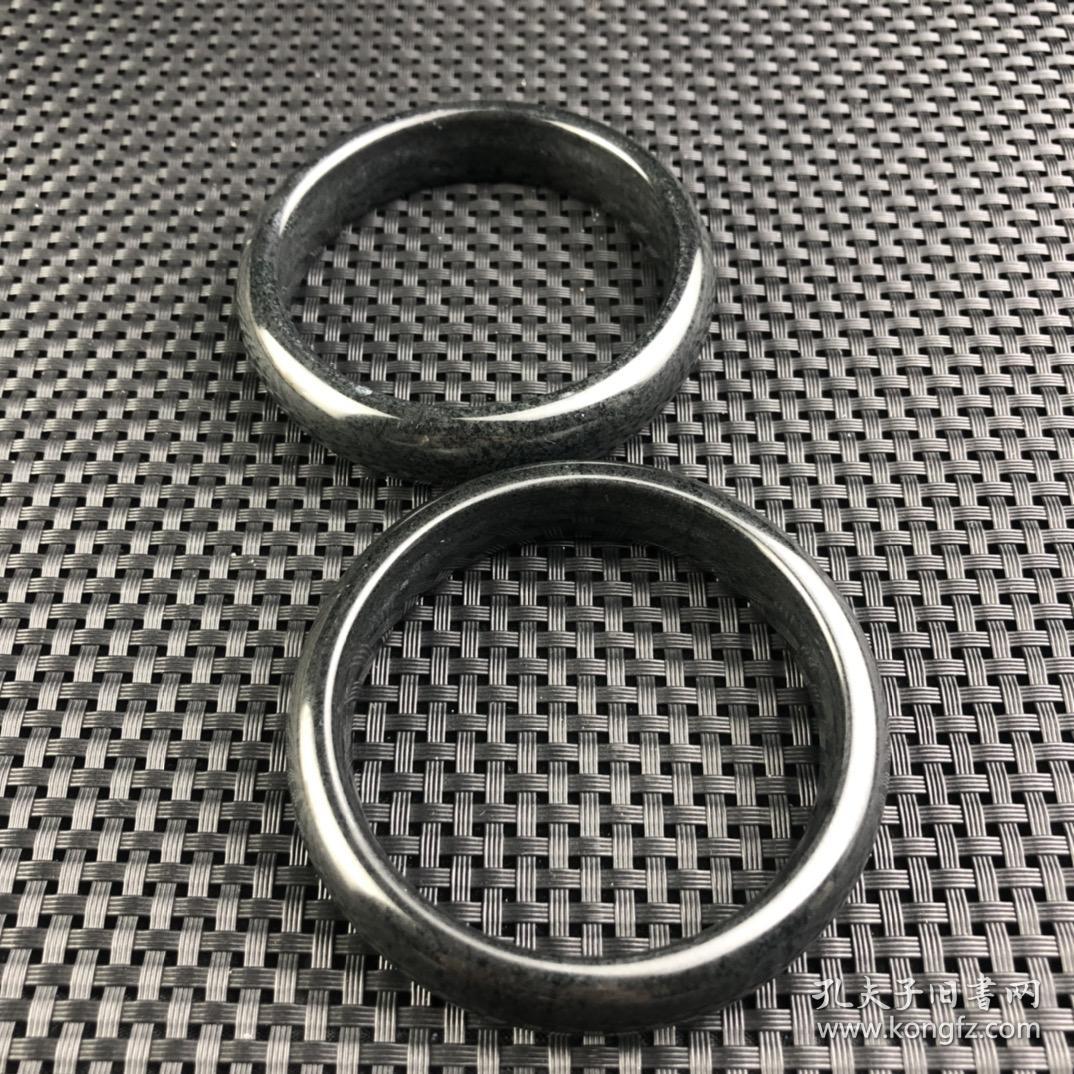 旧藏陨石手镯一对保存完好包浆老道有磁性品相如图喜欢联系