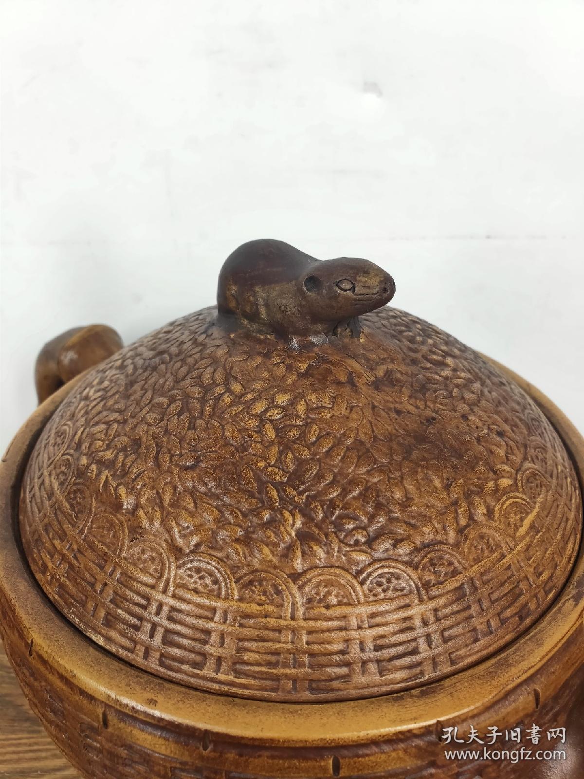 旧藏金沙寺僧底款年年有余老紫砂壶一把保存完整收藏的佳品