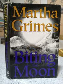 1999年，英文原版，精装带书衣，biting  moon