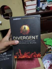 The Divergent Series（英文原版 4册加一本小册字）共5本盒装