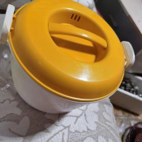 格蘭仕黃蓋白塑料微波爐飯煲