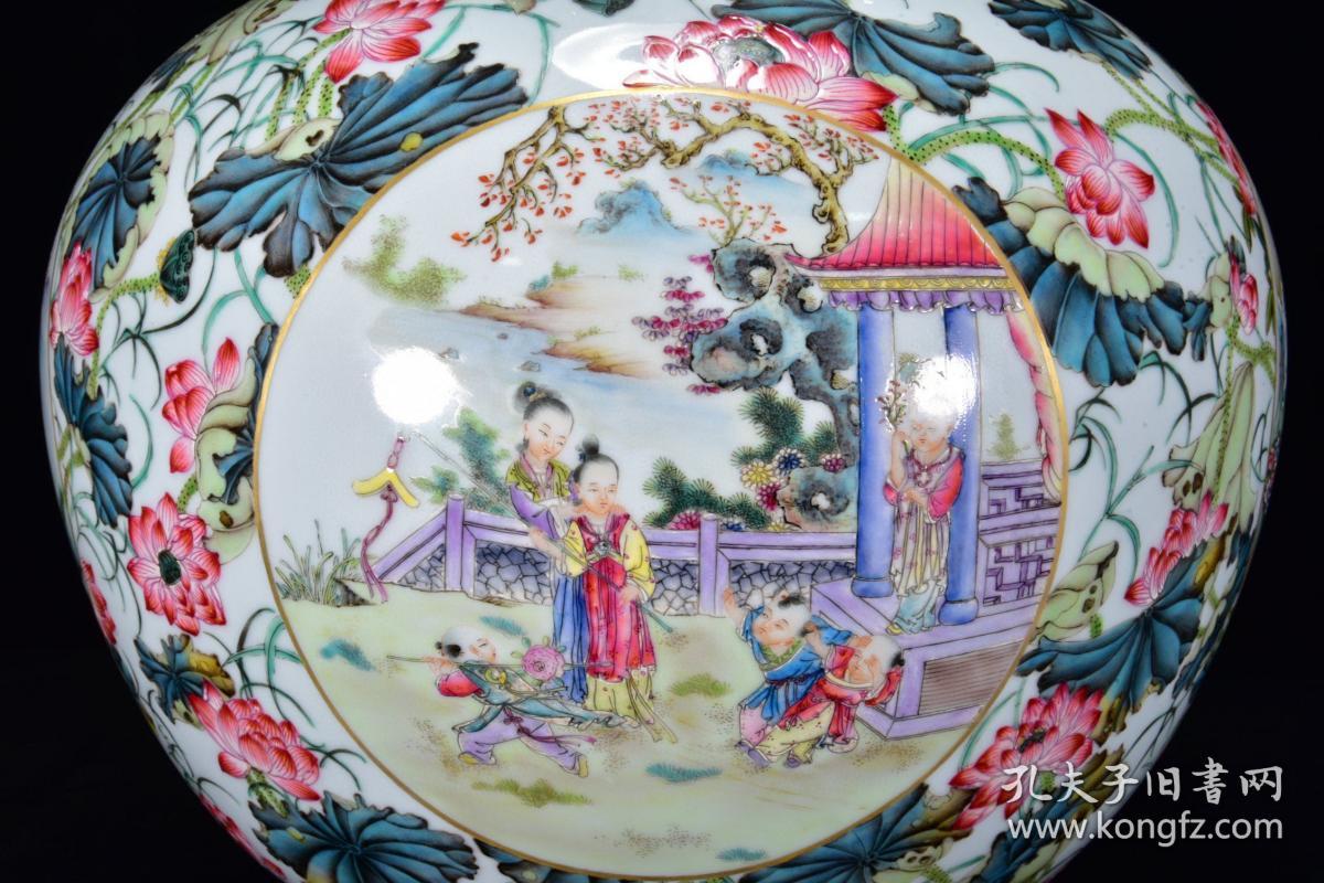 清乾隆粉彩荷花人物纹天球瓶古董古玩古瓷器老货收藏品