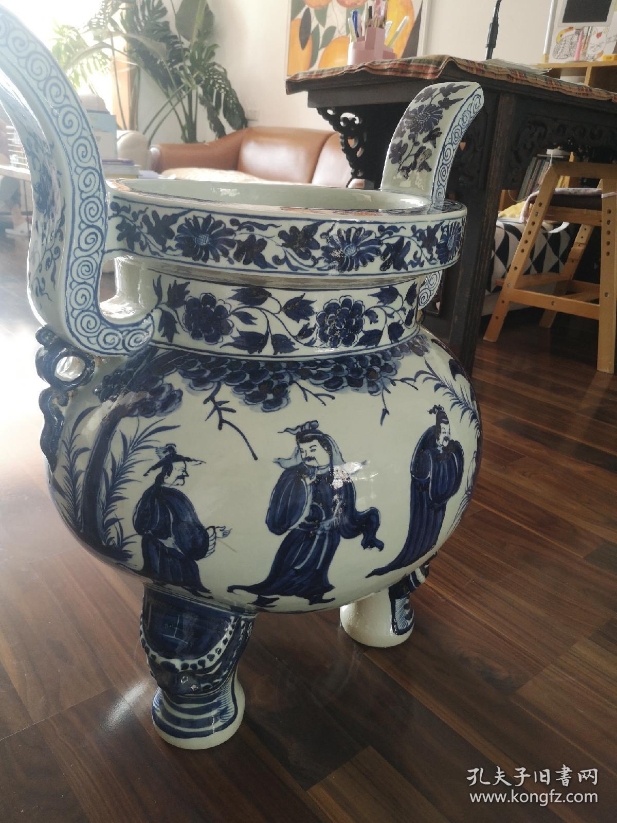 元青花人物大香炉