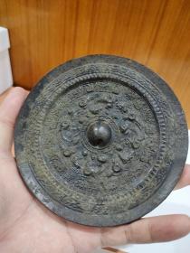 12200汉代时期精品，半圆方枚神兽对峙镜，品相难得，包浆老道，浮雕精美，一眼开门，非仿品所能比拟！
