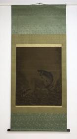 回流精品《鱼乐图》绢本绫裱。笔墨精道 刻画生动
画心尺寸71x89cm