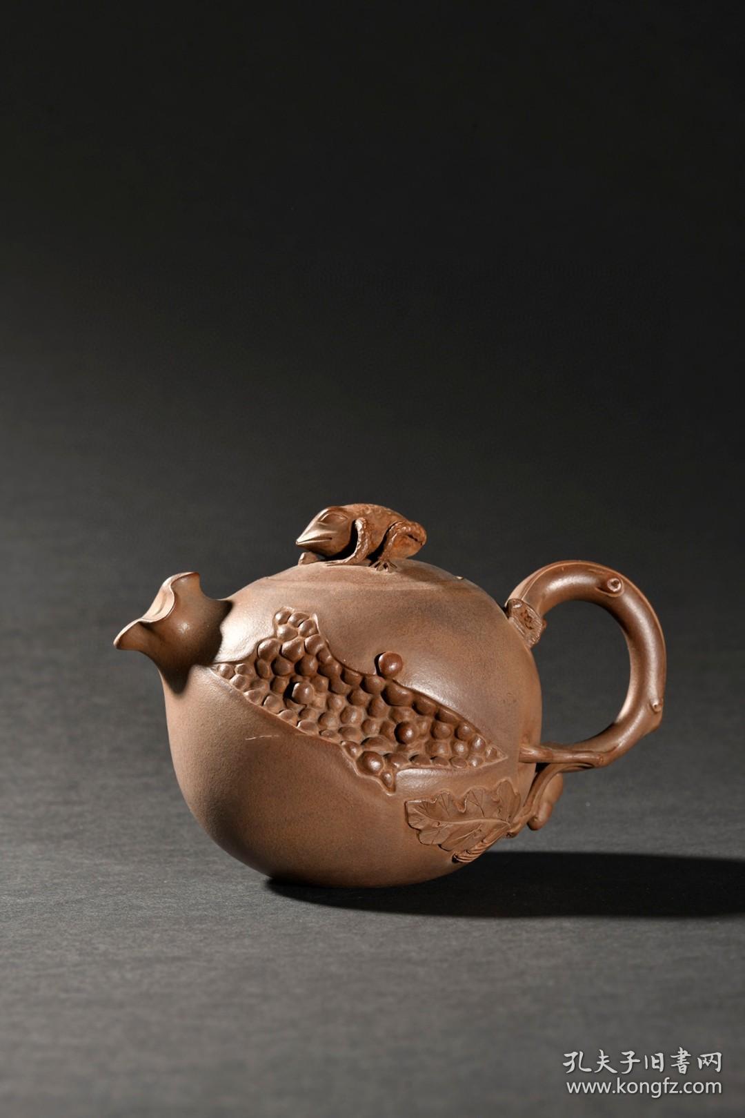 回流紫砂壶旧藏陈鸣远款紫砂石榴形茶壶