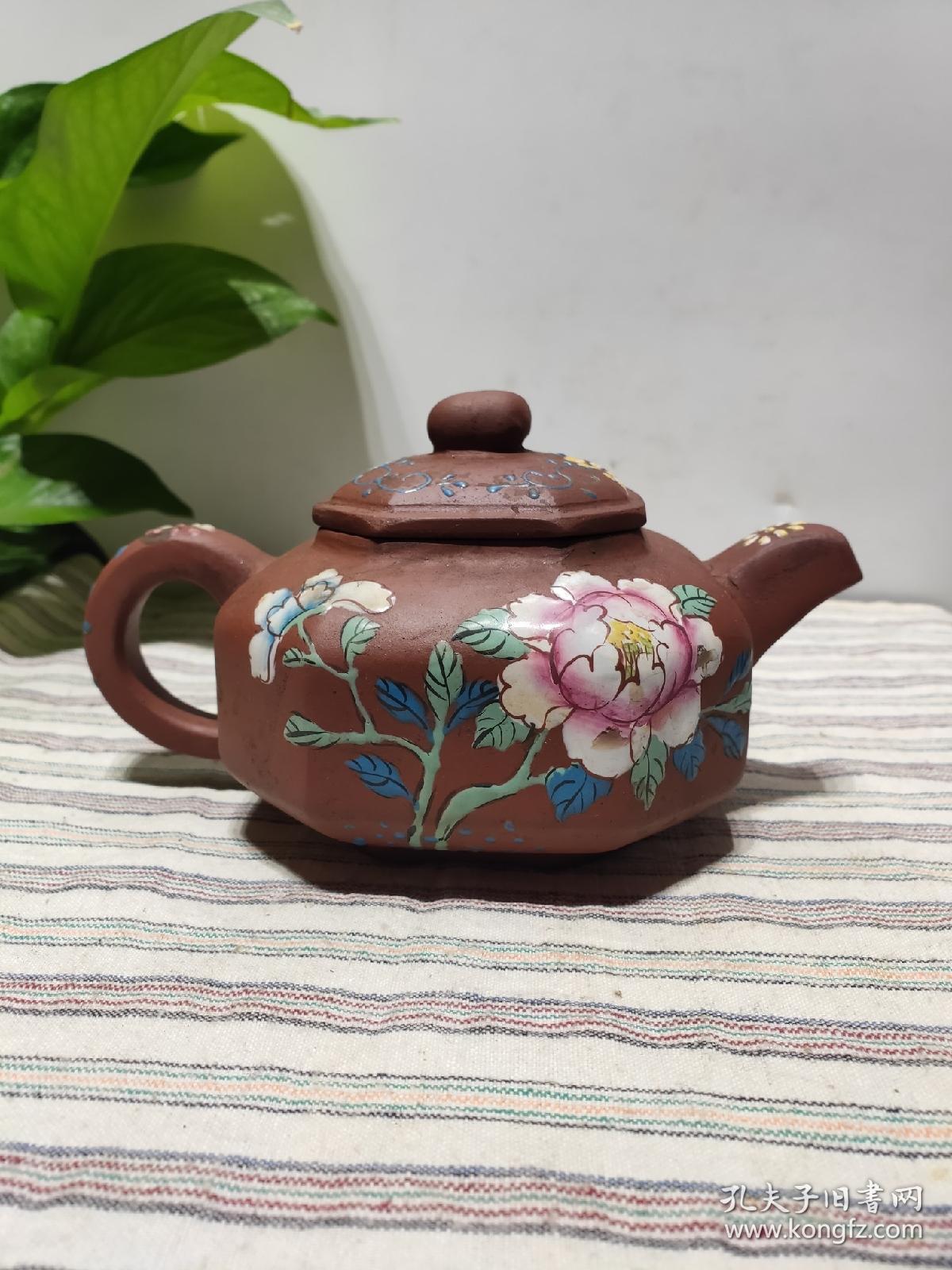 老紫砂壶【时大彬製】刻字底款,画彩老紫砂壶一把,包浆自然,保存完整