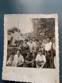 《老照片》青春激情的学生参观毛主席旧居韶山