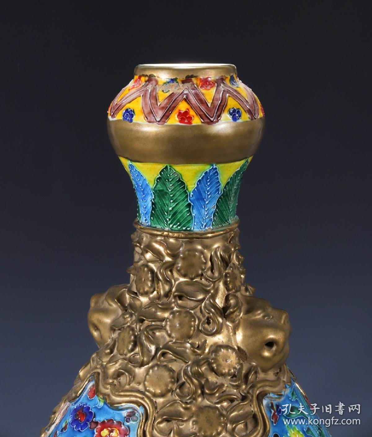 旧藏永乐年制珐华彩两面开窗鎏金捏花麒麟鱼纹蒜头瓶一对