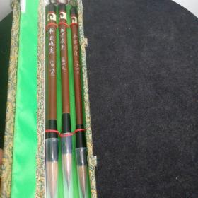 老毛筆（江南湖筆，書寫狼毫，一盒三支合售）桿長16厘米，出峰分別為:3.5厘米、3厘米、2.7厘米