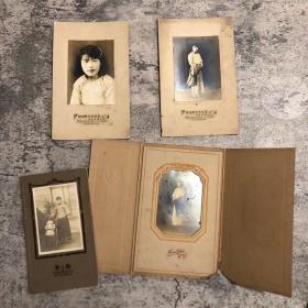 民国美女照片一组四帧，其中三张为同一人，上海品芳、摩登美术、真冠照相馆摄制，照片尺寸为9x6cm，卡纸略有出入，见图