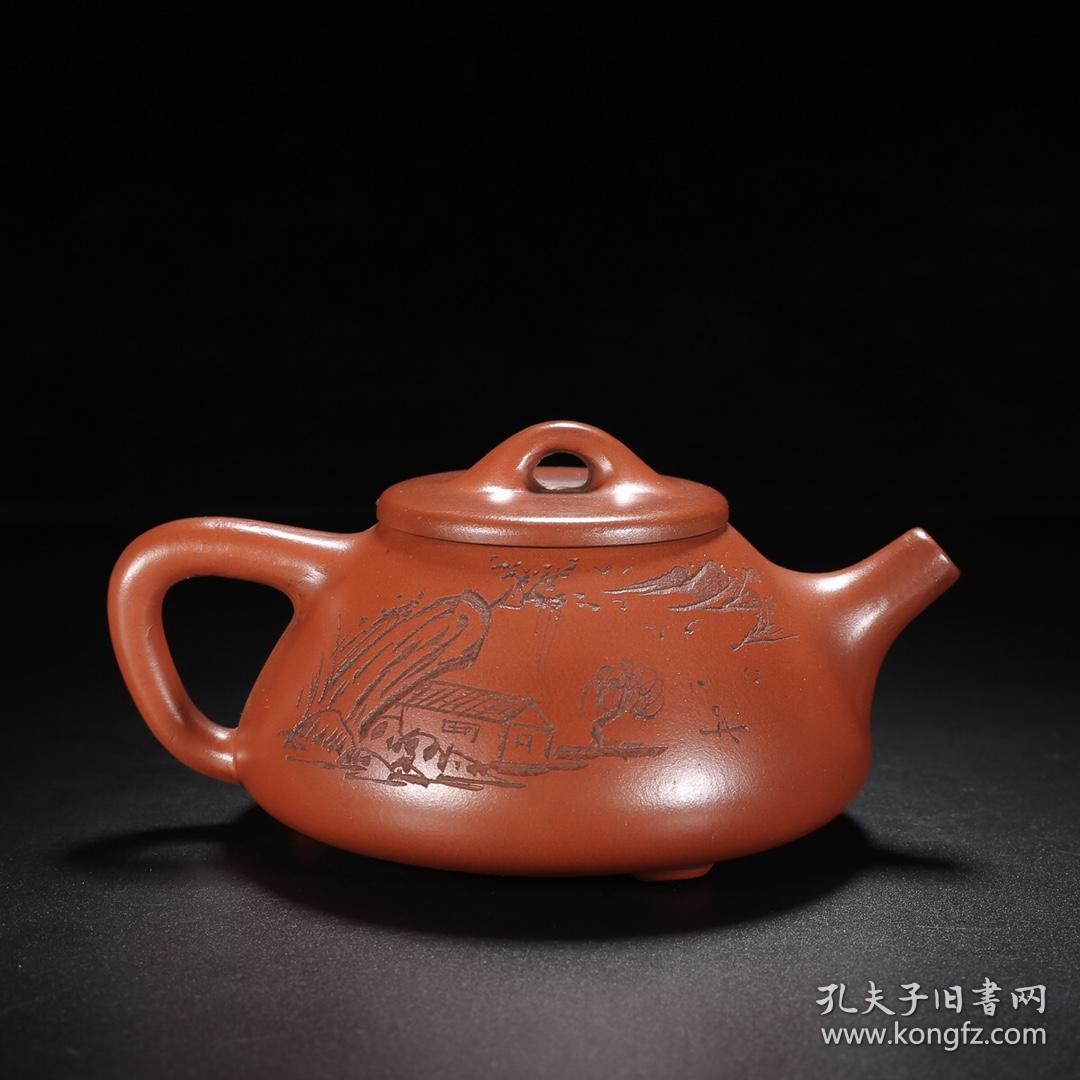 尺寸:16/8cm 容量:350cc 紫砂分类:大红袍 底款介绍:顾景舟(1915