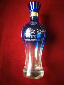 國酒瓶收藏：天之藍洋河藍色經理典白酒空酒瓶
