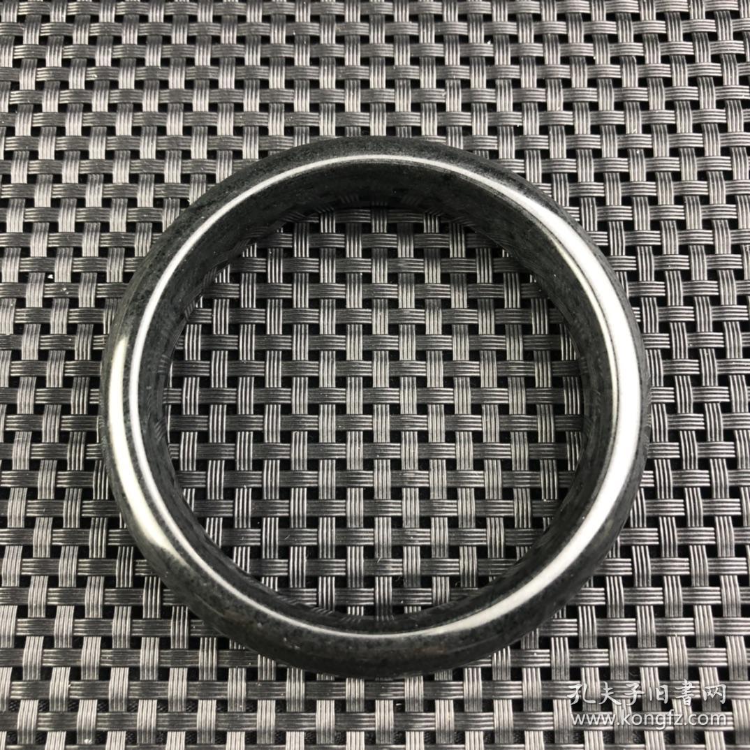 旧藏陨石手镯一对保存完好包浆老道有磁性品相如图喜欢联系