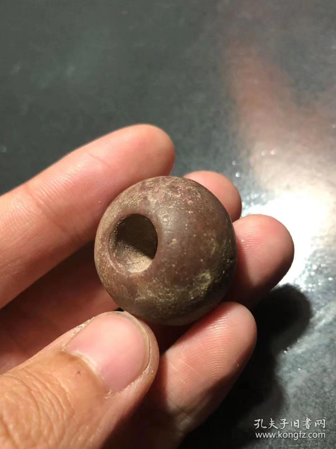 北方文化期红鸡肝玛瑙大坠子