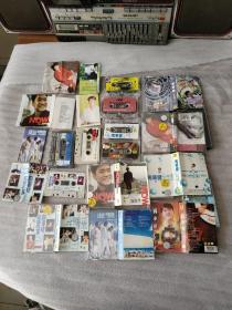 磁带：周华健（新温情时代）（朋友五）（周华健精选集）（弦犹在耳）（现在周华健）（小天堂）（爱相随）共计7盒合售（歌名看图片）带歌词