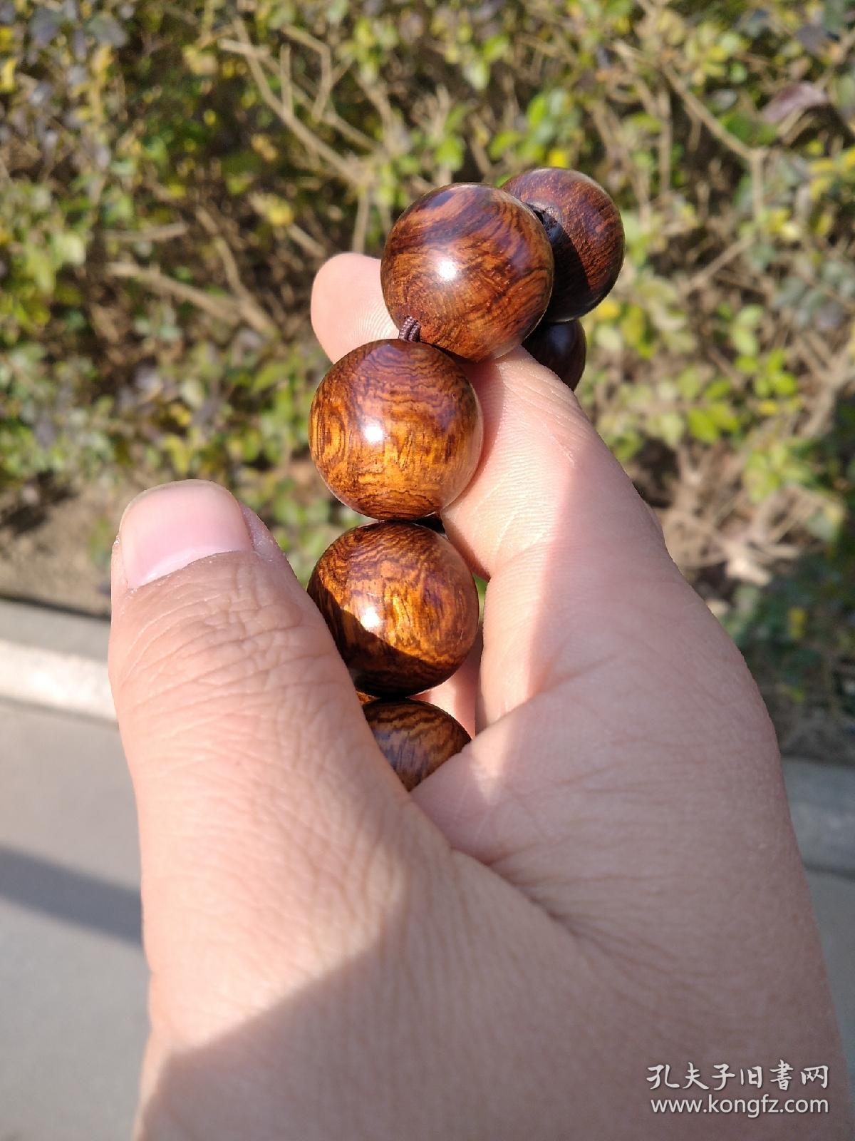 海南黄花梨黄2.0手串 有香气,重量40克