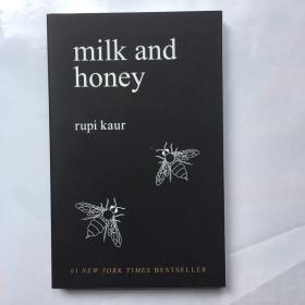 Milk and Honey 牛奶和蜂蜜 英文原版 插图