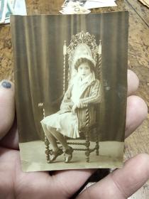 民国时期——西式高背椅——美女照片