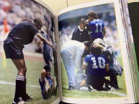 1986世界杯马拉多纳足球写真集，精装，422p，稀有