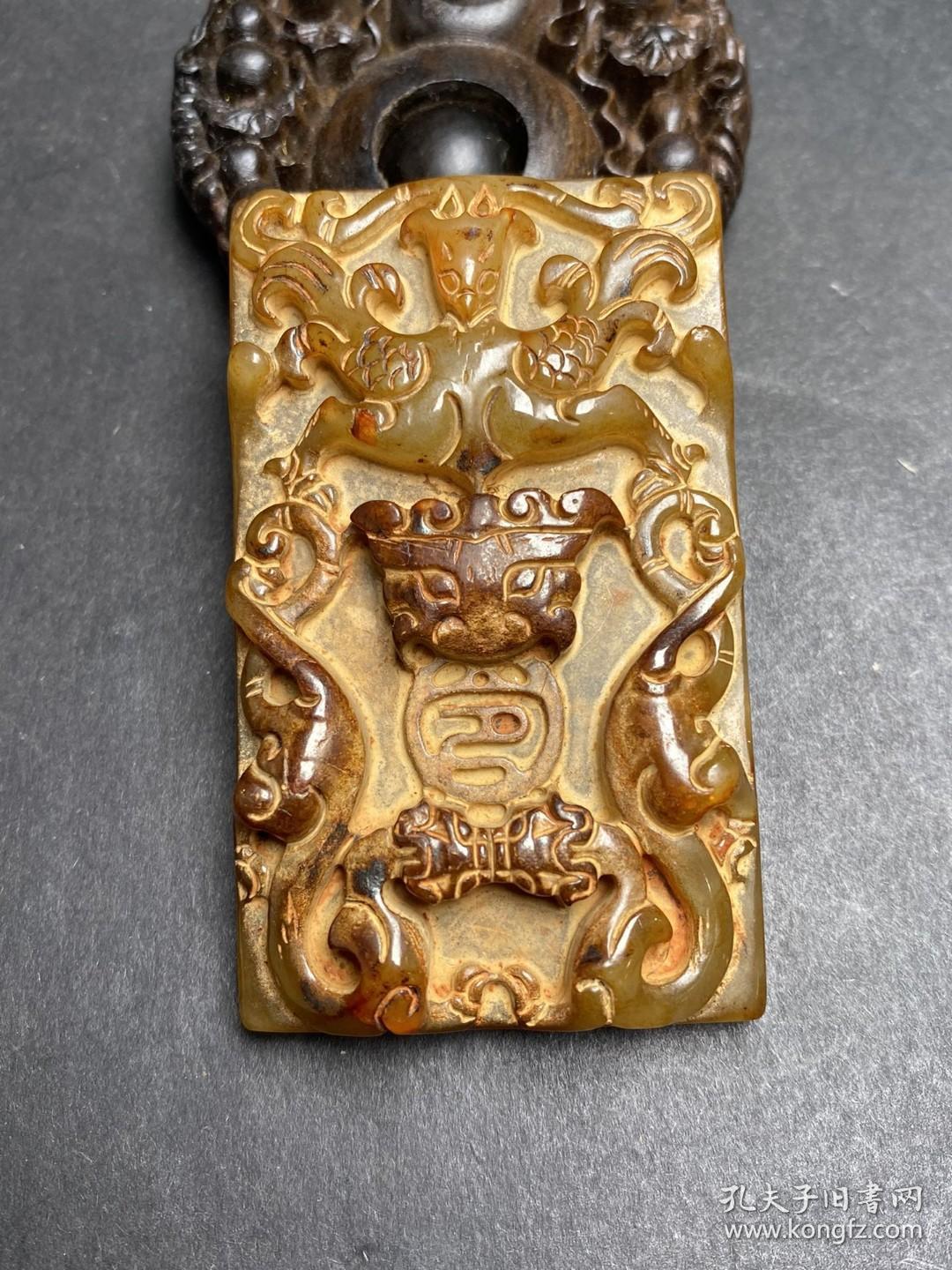 精美和田玉令牌礼部尚书令牌雕刻龙凤呈祥玉质细腻温润包浆醇厚大气