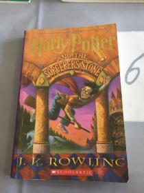 Harry Potter and the Sorcerer's Stone（详细书名见图）英文原版