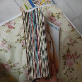 环球银幕画刊1987年4.6；1988.2.3.4.6；1989；1.4.5.9；1990；1.7.10；1991；2.3.7.8.9.11.12；1992；1.2.3.4；1993；1.2.4.6.12；1995；3.共30本