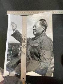 文革时期毛主席大尺寸老照片3张合售 毛主席接见红卫兵等