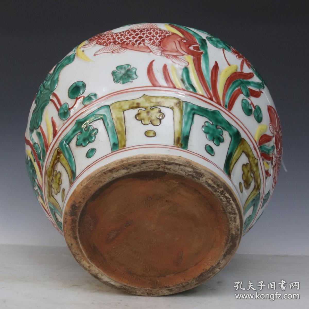 大明宣德年制五彩水藻鱼纹盖罐全品无残品相完整成色如图